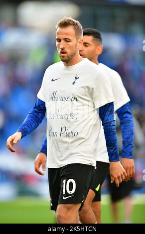 Brighton, UK. 08th Oct, 2022. Harry Kane of Tottenham Hotspur before the Premier League match between Brighton & Hove Albion and Tottenham Hotspur at The Amex on October 8th 2022 in Brighton, England. (Photo by Jeff Mood/phcimages.com) Credit: PHC Images/Alamy Live News Stock Photo