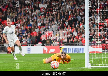 Mary Earps made up for Brazil's stoppage-time equalizer with crucial save  in the penalty shootout 🧤 in 2023