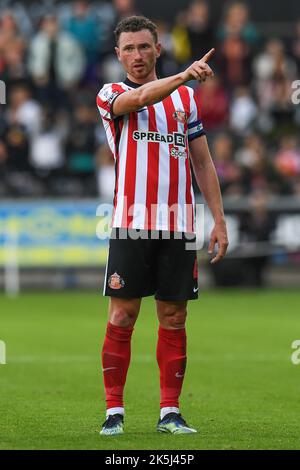 Swansea, UK. 08th Oct, 2022. Corry Evans #4 of Sunderland during the Sky Bet Championship match Swansea City vs Sunderland at Swansea.com Stadium, Swansea, United Kingdom, 8th October 2022 (Photo by Mike Jones/News Images) in Swansea, United Kingdom on 10/8/2022. (Photo by Mike Jones/News Images/Sipa USA) Credit: Sipa USA/Alamy Live News Stock Photo