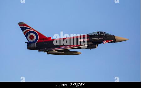 Duxford, Cambridgeshire, UK. 8th Oct 2022. Flight Lieutenant Adam O’Hare of 29th Squadron (RAF Coningsby) waves to the crowd at the end of his display at the IWM Duxford Flying Finale. Credit: Stuart Robertson/Alamy Live News. Stock Photo