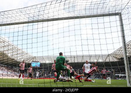 Swansea, UK. 08th Oct, 2022. Harry Darling of Swansea City scores his teams 2nd goal. EFL Skybet championship match, Swansea city v Sunderland at the Swansea.com Stadium in Swansea, Wales on Saturday 8th October 2022. this image may only be used for Editorial purposes. Editorial use only, license required for commercial use. No use in betting, games or a single club/league/player publications. pic by Andrew Orchard/Andrew Orchard sports photography/Alamy Live news Credit: Andrew Orchard sports photography/Alamy Live News Stock Photo