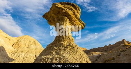 Toadstool Rock and The Peaks of Norbeck Pass, Badlands National Park, South Dakota, USA Stock Photo