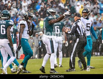 Philadelphia, Pennsylvania, USA. 16th Oct, 2022. October 16, 2022,  Philadelphia PA. Philadelphia Eagles WR A.J. BROWN (11) running with the  ball during the game against the Cowboys. The Eagles beat the Cowboys