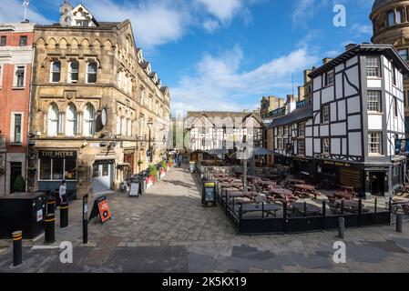 Shambles Square with the Mitre hotel, Old Wellington pub and Sinclairs Oyster bar, Manchester city centre, England. Stock Photo