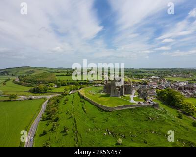 Cashel, Ireland, 21 05 2022: Rock of Cashel, also called St. Patrick's Rock is an ancient site of the Kings of Munster. Areal View. Stock Photo