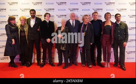 Cast and crew (left to right) screenwriter Heidi Thomas, Lorraine Ashbourne, Bally Gill, Louis Serkis-Ashbourne, Dame Judi Dench, director Richard Eyre, Jennifer Saunders, Ross Tomlinson and Jesse Akele attending the European premiere of Allelujah during the BFI London Film Festival 2022 at the Royal Festival Hall, Southbank Centre, London. Picture date: Sunday October 9, 2022. Stock Photo