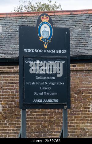 Windsor Farm Shop sign near Old Windsor, selling The Royal Farms produce, Berkshire, England, UK Stock Photo