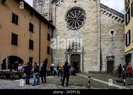 The Basilica di San Fedele, Como, Italy. A Roman Catholic Church dating from the 1100s. Stock Photo