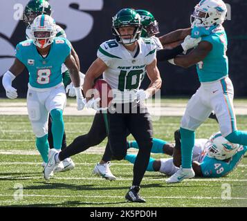 WR Braxton Berrios speaks on importance of Dolphins overcoming