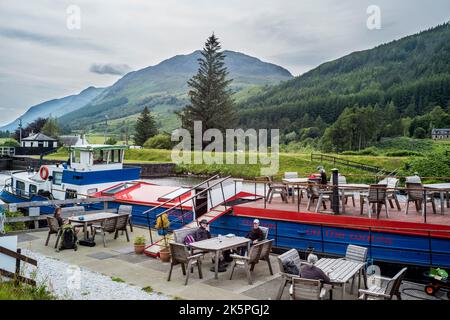 Eagle barge Inn on  the Caledonian Canal,near laggan,  Scotland Stock Photo