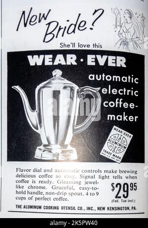 Wear-ever. Automatic coffee maker advertisement. NatGeo magazine, 1954 Stock Photo