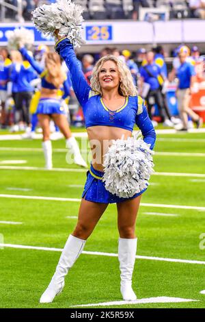 Arlington, Texas, USA. 11th Dec, 2022. Dallas Cowboys Cheerleader during  the NFL football game between the Houston Texans and the Dallas Cowboys on  December 11, 2022 at AT&T Stadium in Arlington, Texas.