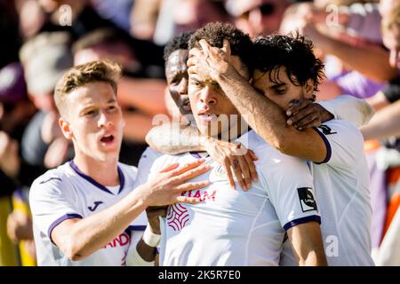 Anderlecht's Mario Stroeykens celebrates after scoring during a soccer match between KV Mechelen and RSC Anderlecht, Sunday 09 October 2022 in Mechelen, on day 11 of the 2022-2023 'Jupiler Pro League' first division of the Belgian championship. BELGA PHOTO JASPER JACOBS Stock Photo