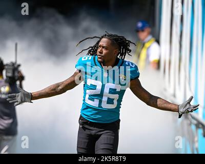 Houston Texans cornerback Shaquill Griffin warms up before an NFL preseason  football game against the New England Patriots, Thursday, Aug. 10, 2023, in  Foxborough, Mass. (AP Photo/Steven Senne Stock Photo - Alamy