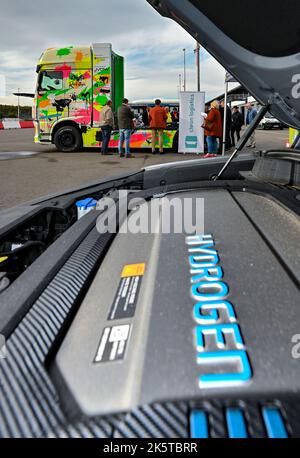 10 October 2022, Brandenburg, Klettwitz: A truck with fuel cell drive can be seen at the Dekra Lausitzring. Together with the hydrogen bus as well as truck manufacturer Clean Logistics, the Cottbus Chamber of Industry and Commerce (IHK), Steinbock Energie, Terravent Investments and the energy transition company GP Joule, it was demonstrated on the same day at the Lausitzring how 100 percent green hydrogen mobility is already possible today. Around 50 guests from freight forwarding and logistics companies, transport operators and local politicians took the opportunity to get to know the hydroge Stock Photo