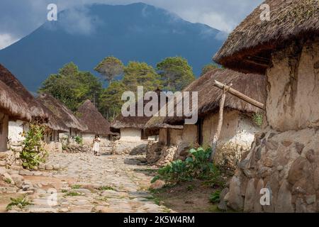 Colombia, Sierra Nevada National Park In small villages like here in Nabisimake indiginous people still live their way of life far from the western li Stock Photo