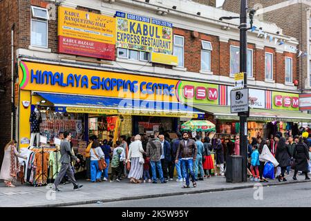 Himalaya Shopping Centre store, shops and people shopping in Southall High Street, Southall, London, England Stock Photo