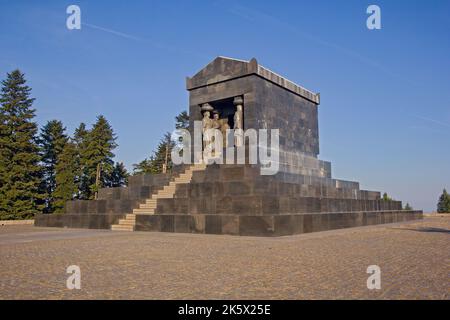 The Monument to the Unknown Hero, Mount Avala, Belgrade, Serbia -  a World War I memorial designed by the sculptor Ivan Meštrović Stock Photo