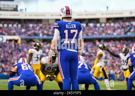 Orchard Park, New York, USA. 9th Oct, 2022. October 9th, 2022 Buffalo Bills quarterback Josh Allen (17) during Pittsburgh Steelers vs Buffalo Bills in Orchard Park, NY at Highmark Stadium. Jake Mysliwczyk/BMR (Credit Image: © Jake Mysliwczyk/BMR via ZUMA Press Wire) Stock Photo