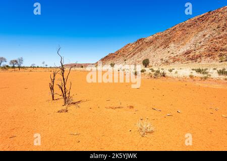 Scenic view of the Arookara Range in the Simpson Desert, Australian Outback, Northern Territory, NT, Australia Stock Photo