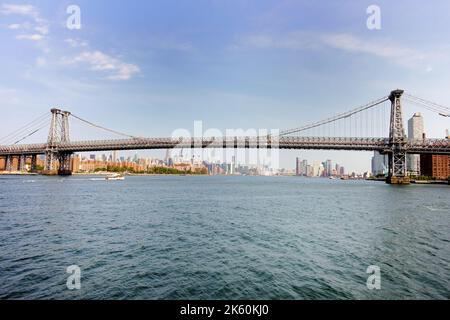 The Williamsburg Bridge on the East River in New York City Stock Photo