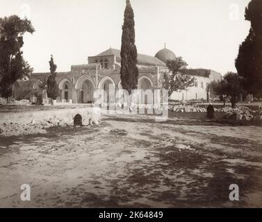 Vintage 19th century photograph - Al Aqsa mosque, c.1890's. Al-Aqsa Mosque, located in the Old City of Jerusalem, is the third holiest site in Islam. The mosque was built on top of the Temple Mount, known as the Al Aqsa Compound or Haram esh-Sharif in Islam. Stock Photo