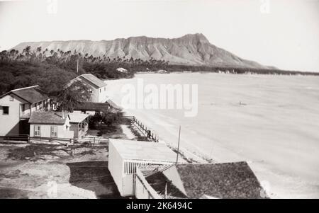 Vintage 19th century photograph: Honolulu, Hawaii, view of