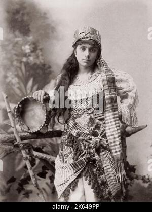 Dancer with tambourine, Egypt, c.1890 Stock Photo - Alamy