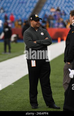 Pittsburgh Steelers general manager Omar Khan visits the field doing ...