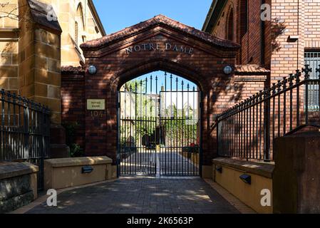 A gate to the University of Notre Dame Australia at the Chippendale campus in Sydney Stock Photo