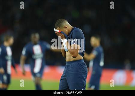 Paris, France. 11th Oct, 2022. Kylian Mbappe (PSG) Football/Soccer : UEFA Champions League group stage Matchday 4 Group H match between Paris Saint-Germain 1-1 SL benfica at the Parc des Princes in Paris, France . Credit: Mutsu Kawamori/AFLO/Alamy Live News Stock Photo