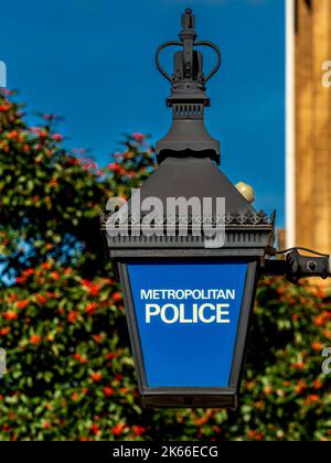 Metropolitan Police Blue Lamp outside Holborn Police Station in Central London. Blue lamps first appeared outside London police stations in 1861. Stock Photo