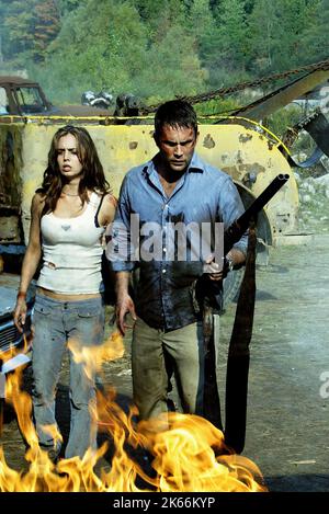 WRONG TURN, DESMOND HARRINGTON, ELIZA DUSHKU, 2003 Stock Photo - Alamy