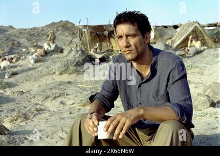 CLIVE OWEN, BEYOND BORDERS, 2003 Stock Photo