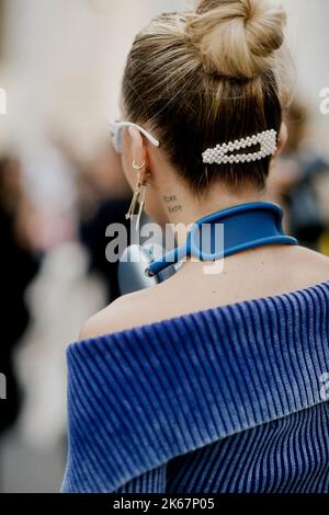 Street style, Louise Ragot (Louise RGT) arriving at EENK Spring Summer ...