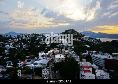 Hilly Las Playas and La Quebrada (foreground) neighborhoods on Acapulco Bay, Acapulco, Mexico Stock Photo