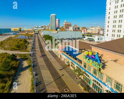 LAS VEGAS, NEVADA, USA - OCTOBER 23, 2013 : Margaritaville restaurant-gift  shop in Las Vegas, Jimmy Buffett's Margaritaville restaurant opened in Dec  2003 as part of Flamingo Stock Photo - Alamy