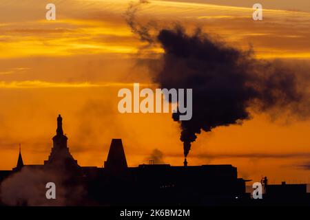 Glasgow Skyline - Sunrise in Autumn Stock Photo