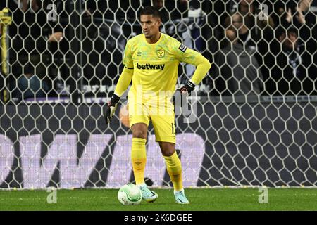 BRUSSELS - West Ham United FC goalkeeper Alphonse Areola during the UEFA Conference League match between RSC Anderlecht and West Ham United FC at the Lotto Park stadium on October 6, 2022 in Brussels, Belgium. ANP | Dutch Height | Gerrit van Keulen Stock Photo