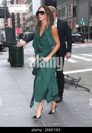 Victoria Beckham In A Green Dress At BCBGMAXAZRIA -PICTURED: Victoria  Beckham -LOCATION: New York USA -DAYE: 13 Oct 2022 -CREDIT: ROGER  WONG/INSTARimages.com Stock Photo - Alamy