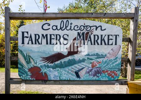 Callicoon, NY / USA - October 12, 2022:  Callicoon Farmers Market Sign on a bright fall day Stock Photo