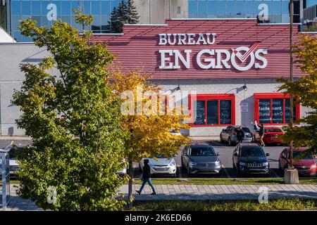 Montreal, CA - 11 October 2022: Entrance of a Bureau En Gros (Staples) store in Downtwon Montreal Stock Photo