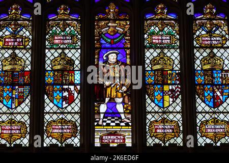 Stained glass window depicting King Henry VIII in the Great Hall in Hampton Court Palace, Richmond upon Thames, London, England United Kingdom UK Stock Photo