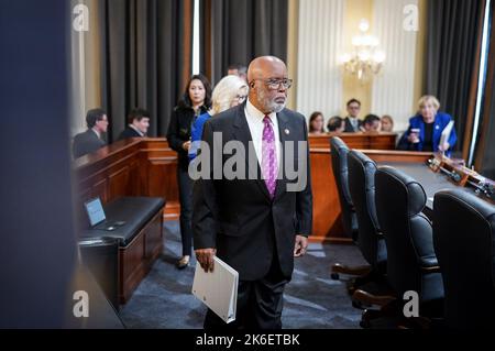 Washington, DC, USA. 13th Oct, 2022. United States Representative Bennie Thompson (Democrat of Mississippi), Chair, US House Select Committee to Investigate the January 6th Attack on the US Capitol and the rest of the House select committee investigating the Jan. 6 attack on the U.S. Capitol arrive to hold a hearing on Capitol Hill on Thursday, October 13, 2022 in Washington, DC. Credit: Jabin Botsford/Pool Via Cnp/Media Punch/Alamy Live News Stock Photo