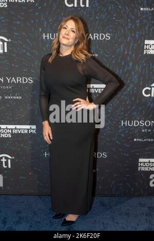 NEW YORK, NEW YORK - OCTOBER 13: Michelle Collins attends the 2022 Hudson River Park Friends Gala at Pier Sixty at Chelsea Piers on October 13, 2022 in New York City. Stock Photo