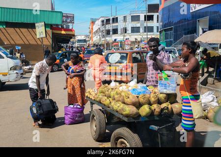 Kumasi, Ghana - April 04, 2022: Busy Street near the Ghana Central Market in Kumasi Stock Photo