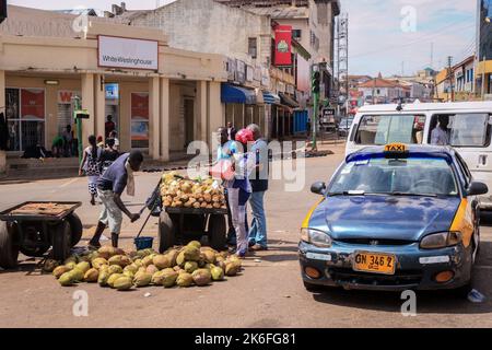 Kumasi, Ghana - April 04, 2022: Busy Street near the Ghana Central Market in Kumasi Stock Photo