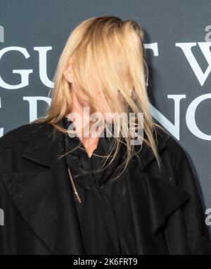 Uma Thurman attends opening night of revival of August Wilson's The Piano Lesson at Ethel Barrymore Theatre on October 13, 2022 Stock Photo