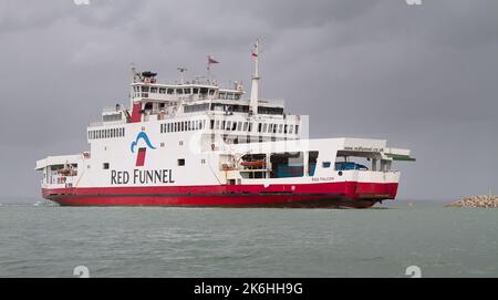 MV Red Falcon, Red Funnel Raptor Class Car Passenger Ferry Sailing Into Cowes, Isle Of Wight UK Stock Photo