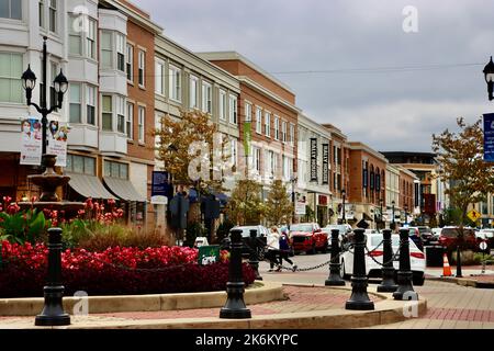 Buildings with shops and restaurants at Crocker Park in Westlake, Ohio Stock Photo